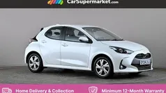 White Used 2024 Toyota Yaris Hybrid Hatchback | £16,697 (Good price)