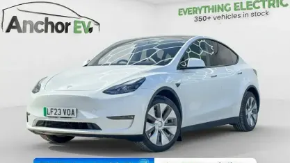 Używany Tesla Model Y Long Range AWD 286 kW (389 KM) 2025 SUV