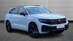 Pure white Used 2024 VW Touareg Black Edition SUV | £54,995 (Fair price)
