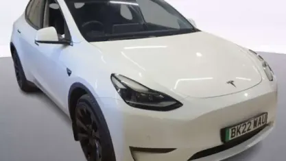 Używany Tesla Model Y Long Range AWD 286 kW (389 KM) 2025 SUV