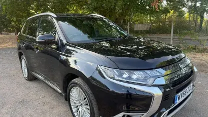 Used Mitsubishi Outlander P-HEV 177 HP (130 kW) 2018 Estate
