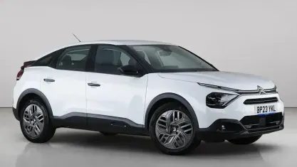 Used Citroën C4 PureTech 101 HP (74 kW) 2023 White SUV