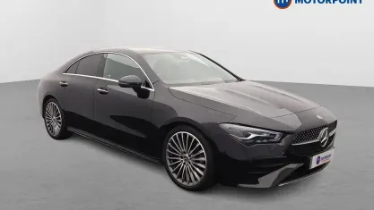 Begagnad Mercedes CLA180 AMG Line Premium 136 HK (100 kW) 2025 Svart Sedan