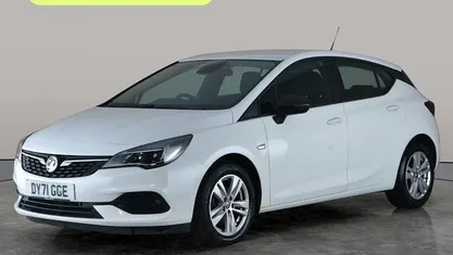 Used Vauxhall Astra Business Edition 122 HP (89 kW) 2021 White Hatchback