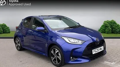 Used Toyota Yaris Hybrid Design 116 HP (85 kW) 2025 Juniper blue Hatchback