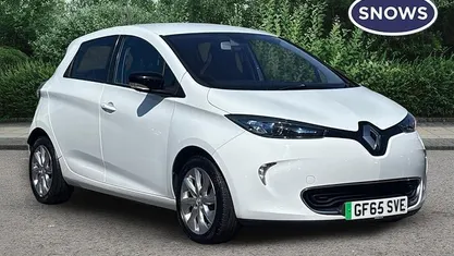 Used Renault Zoe Dynamique 64 kW (88 HP) 2015 White Hatchback