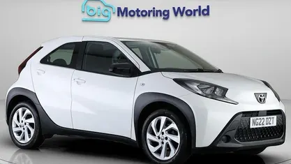 Used Toyota Aygo X PURE 72 HP (52 kW) 2025 SUV