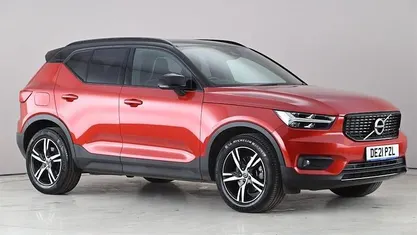 Usado Volvo XC40 R-Design 197 HP (144 kW) 2021 Vermelho SUV