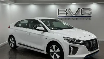 Used Hyundai Ioniq Premium SE 141 HP (103 kW) 2017 White Hatchback