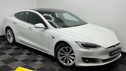 Used Tesla Model S 231 kW (315 HP) 2017 White Hatchback