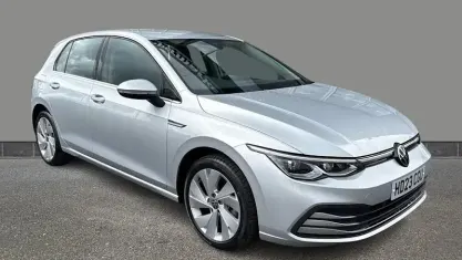 Used VW Golf VIII Style 131 HP (96 kW) 2023 Silver Hatchback