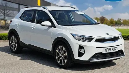 Used Kia Stonic 120 HP (88 kW) 2019 White SUV
