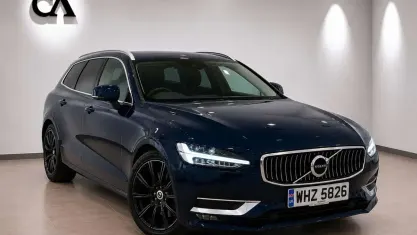 Used Volvo V90 Inscription 235 HP (172 kW) 2019 Blue Estate