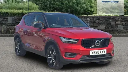 Usado Volvo XC40 R-Design 150 HP (110 kW) 2020 SUV
