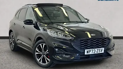 Usado Ford Kuga ST-Line X 150 HP (110 kW) 2023 Preto SUV