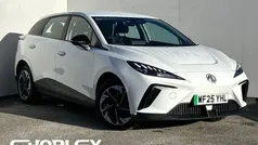 White Used 2025 MG MG4 EV SE Hatchback | £16,994 (Fair price)
