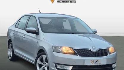 Silver Used 2014 Skoda Rapid SE Hatchback | £3,495 (Fair price)