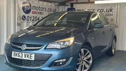 Used Vauxhall Astra SRi 116 HP (85 kW) 2015 Hatchback