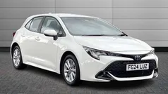 Pure white Used 2024 Toyota Corolla Hatchback | £20,990 (Fair price)