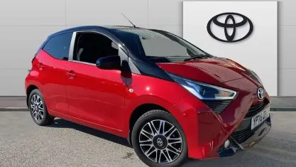 Used Toyota Aygo X-clusiv 72 HP (52 kW) 2020 Red Hatchback