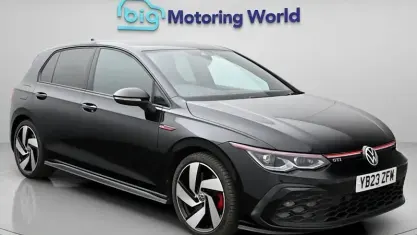 Second-hand VW Golf VIII GTI 245 CP (180 kW) 2023 Negru Hatchback