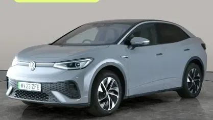 Usado VW ID.5 Pro 127 kW (174 HP) 2023 Cinzento SUV