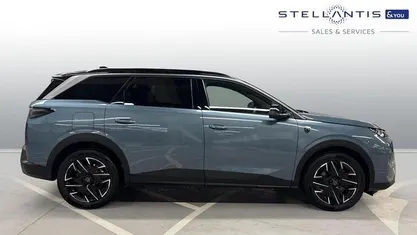 Used 2025 Peugeot 5008 GT MPV | £29,990 (Fair price)