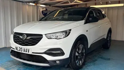 Używany Vauxhall Grandland X SRi 131 KM (96 kW) 2020 Biały SUV