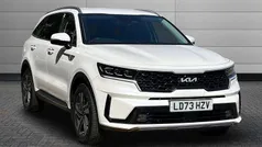 White Used 2023 Kia Sorento 2 SUV | £35,995 (Fair price)