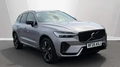 Used Volvo XC60 Plus 250 HP (183 kW) 2025 Silver SUV