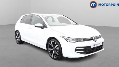 Second-hand VW Golf VIII Match 116 CP (85 kW) 2025 Alb Hatchback