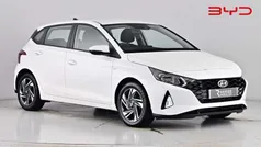 Pure white Used 2022 Hyundai i20 SE Hatchback | £12,850 (Fair price)