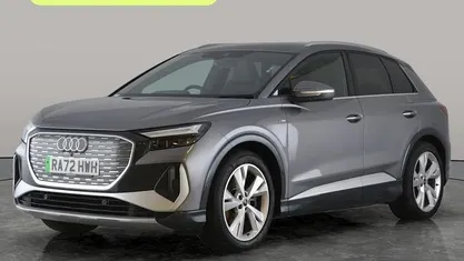 Begagnad Audi Q4 e-tron S-Line 150 kW (204 HK) 2023 Grå SUV