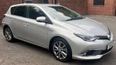 Silver Used 2016 Toyota Auris Hybrid Hatchback | £10,888 (Fair price)