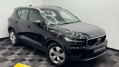 Usado Volvo XC40 Momentum 150 HP (110 kW) 2020 Preto SUV