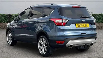 Used Ford Kuga Titanium 120 HP (88 kW) 2019 Blue SUV