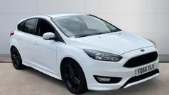 White Used 2016 Ford Focus Zetec Hatchback | £7,499 (Fair price)