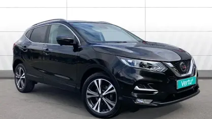 Käytetty Nissan Qashqai N-Connecta 140 HP (102 kW) 2020 Katumaasturi