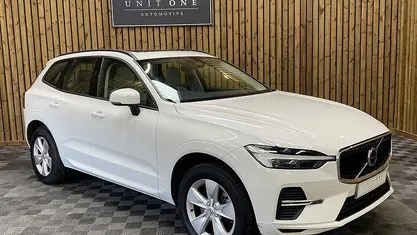 Used Volvo XC60 Momentum 250 HP (183 kW) 2021 SUV