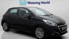 Used 2018 Peugeot 208 Signature Sky Hatchback | £6,219 (Fair price)