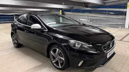 Usado Volvo V40 R-Design 120 HP (88 kW) 2019 Citadino