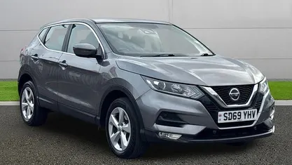 Used Nissan Qashqai Acenta Premium 116 HP (85 kW) 2019 Grey SUV