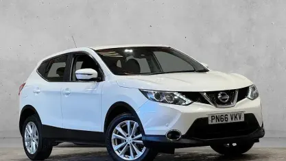 Gebraucht Nissan Qashqai Acenta 110 PS (80 kW) 2016 Weiß SUV