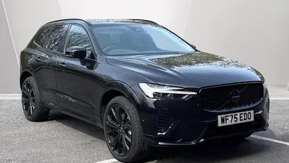 Usado Volvo XC60 Plus 250 HP (183 kW) 2025 Preto SUV