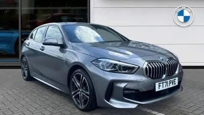 Begagnad BMW 118 M Sport 136 HK (100 kW) 2021 Grå Halvkombi