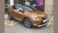 Orange Used 2022 Renault Captur SE SUV | £13,995 (Fair price)