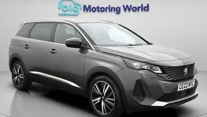 Używany Peugeot 5008 Premium 131 KM (96 kW) 2022 Szary SUV