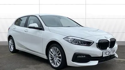 Used BMW 118 Comfort Edition 136 HP (100 kW) 2024 White Hatchback
