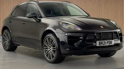 Used Porsche Macan Turbo 441 HP (324 kW) 2020 Jet black SUV