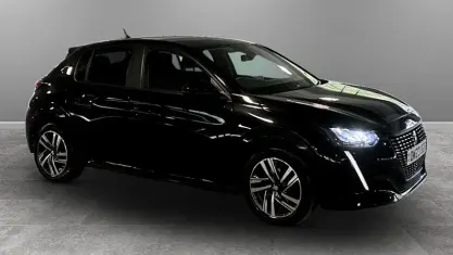 Used Peugeot 208 Active+ 75 HP (55 kW) 2023 Black Hatchback